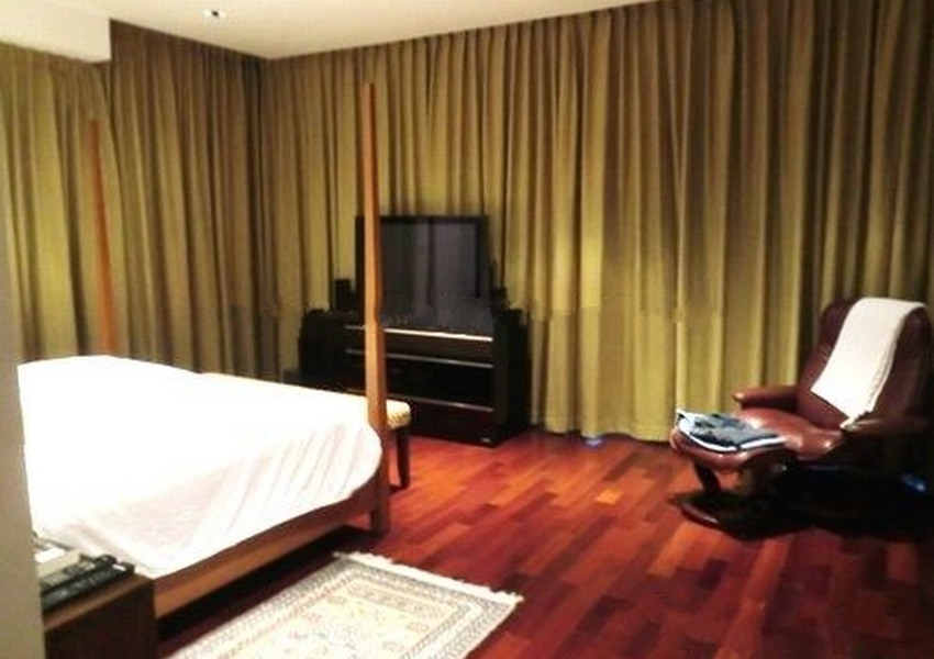 Bangkok Residential Agency's 3 Bed Condo For Rent in Phloenchit BR1349CD 10