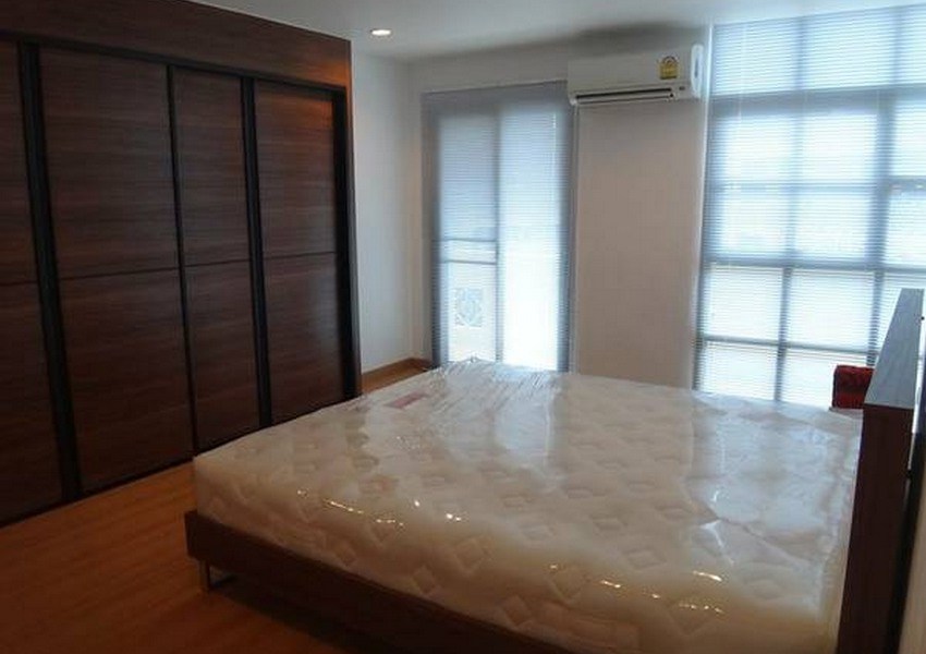Bangkok Residential Agency's 2 Bed Condo For Rent in Silom BR5987CD 10