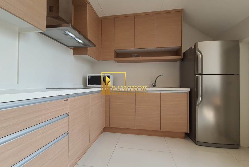 1 bed duplex condo for rent Emporio Place 4851 image-08