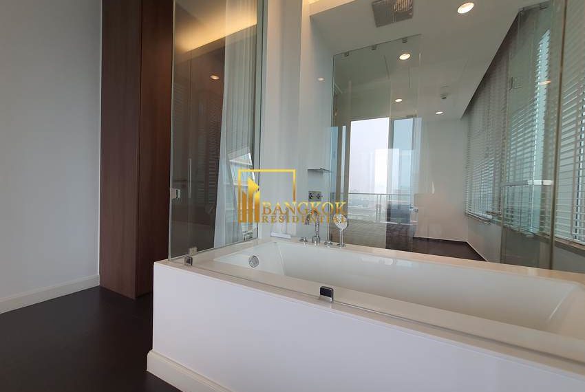 2 bed for rent 185 Rajadamri 6528 image-17