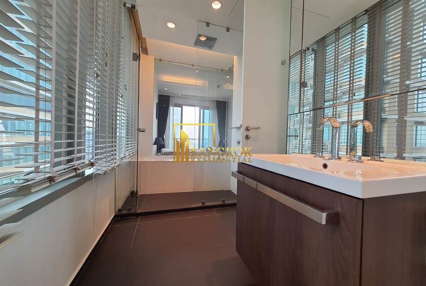 2 bed for rent 185 Rajadamri 6528 image-18