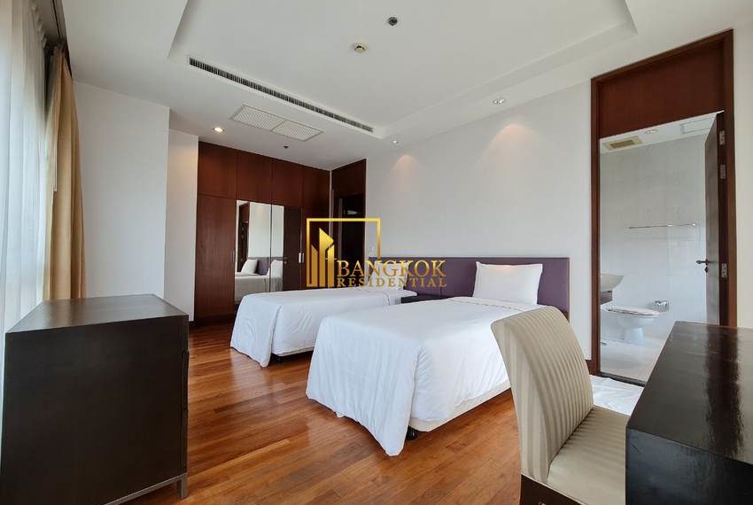 3 bed for rent phloen chit Royal Residence Park 0137 image-20