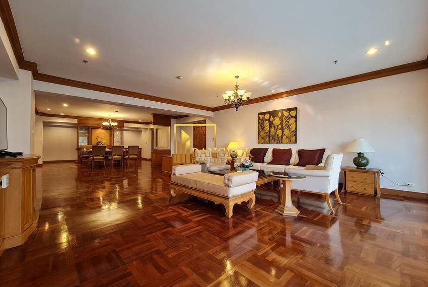 3 bedroom apartment Centre Point Phromphong 0388 image-01