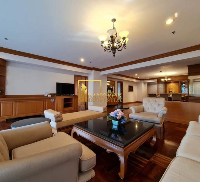 3 bedroom apartment Centre Point Phromphong 0388 image-02