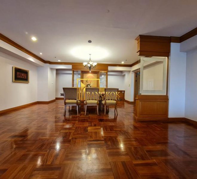 3 bedroom apartment Centre Point Phromphong 0388 image-05