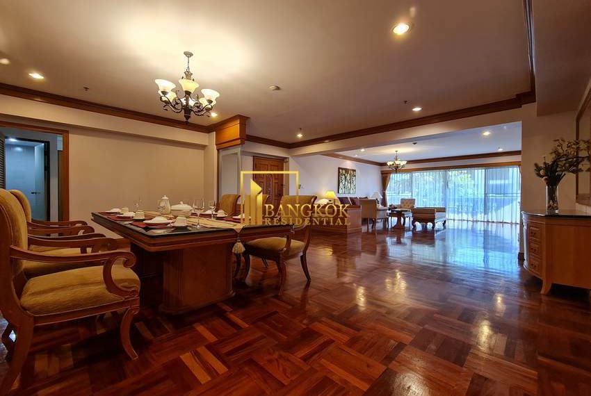 3 bedroom apartment Centre Point Phromphong 0388 image-06