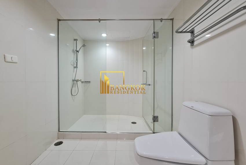 3 bedroom apartment Centre Point Phromphong 0388 image-17