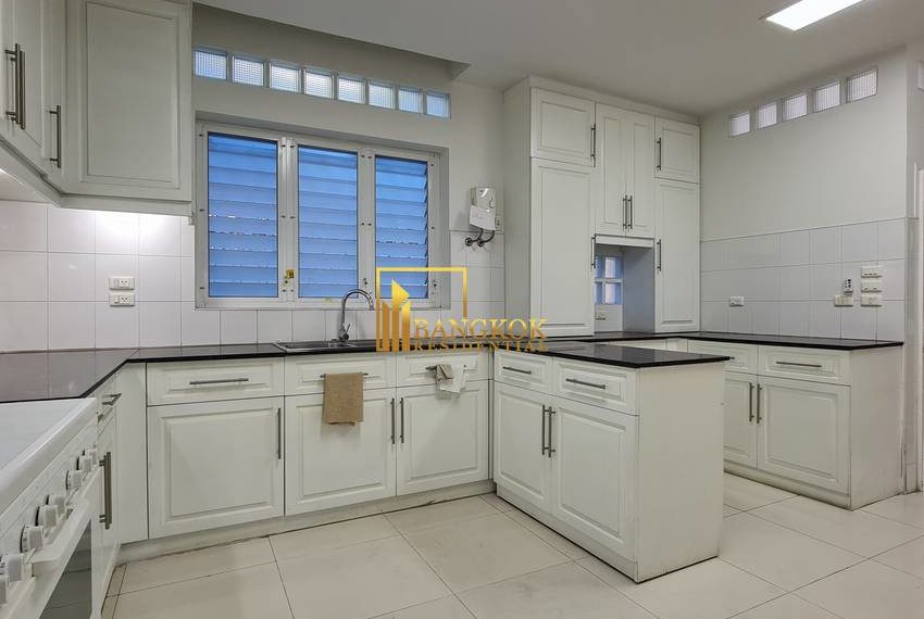 6 bedroom house for rent phrom phong 7701 image-11