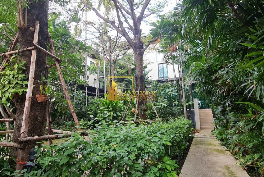 La Cascade House for rent ekkamai 7992 image-01