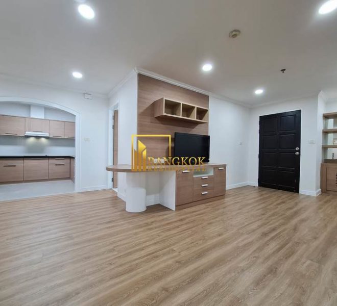 renovated 2 bed condo for rent phrom phong Baan Suanpetch 6556 image-02