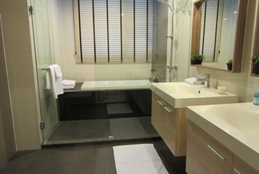1076 Image-14