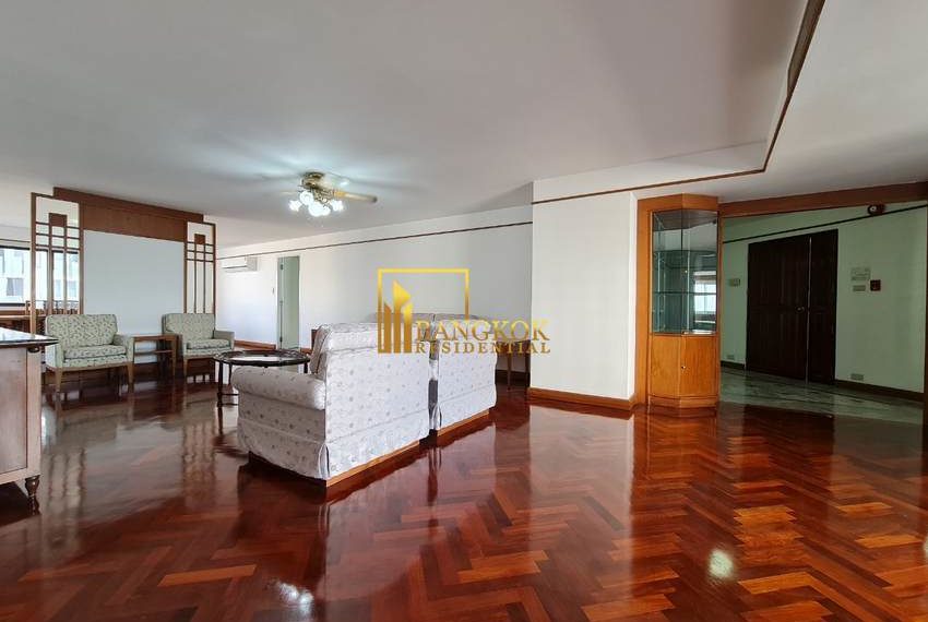 2 bed apartment Four Wings Mansion 0177 image-02