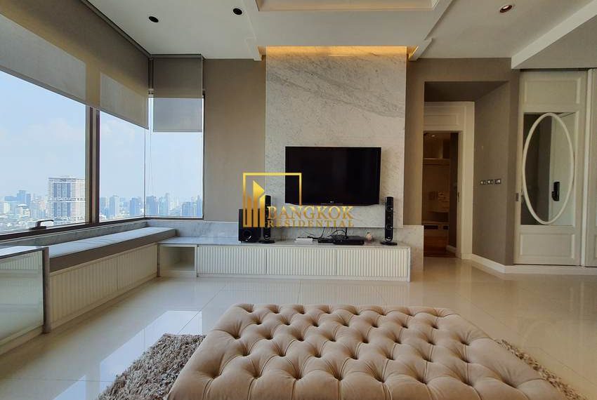 2 bed condo sukhumvit 24 Emporio Place 6171 image-08