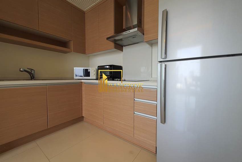 2 bed condo sukhumvit 24 Emporio Place 6171 image-11