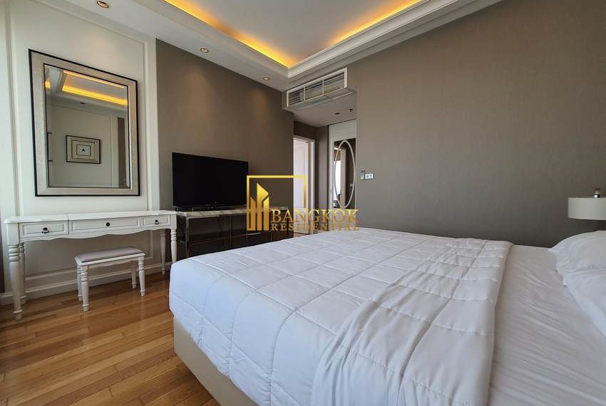 2 bed condo sukhumvit 24 Emporio Place 6171 image-17