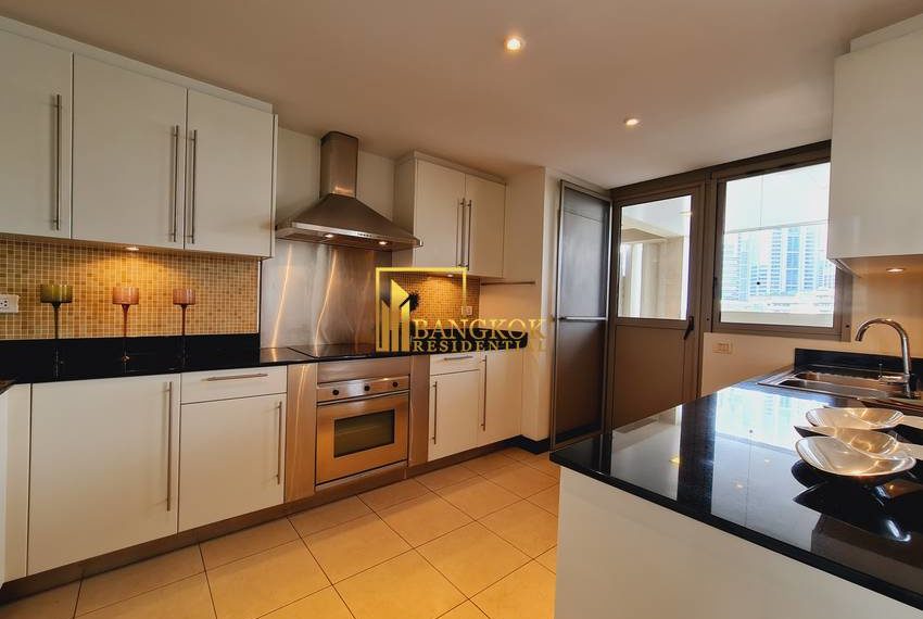 3 Bed For Rent Ruamrudee House 0241 image-06