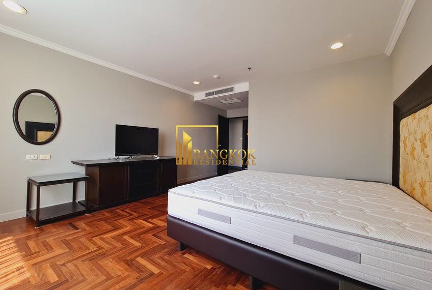 3 bed condo Lake Green 2378 image-16