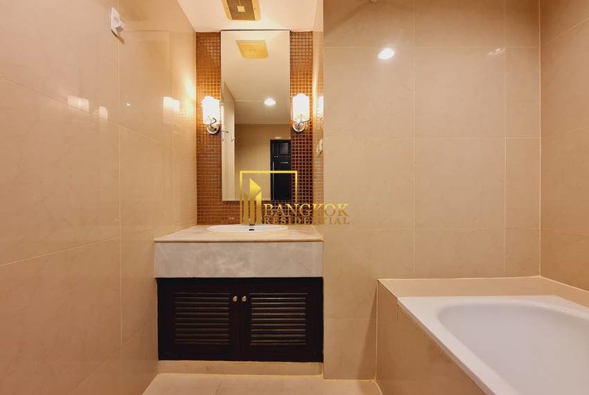 3 bed condo Lake Green 2378 image-18