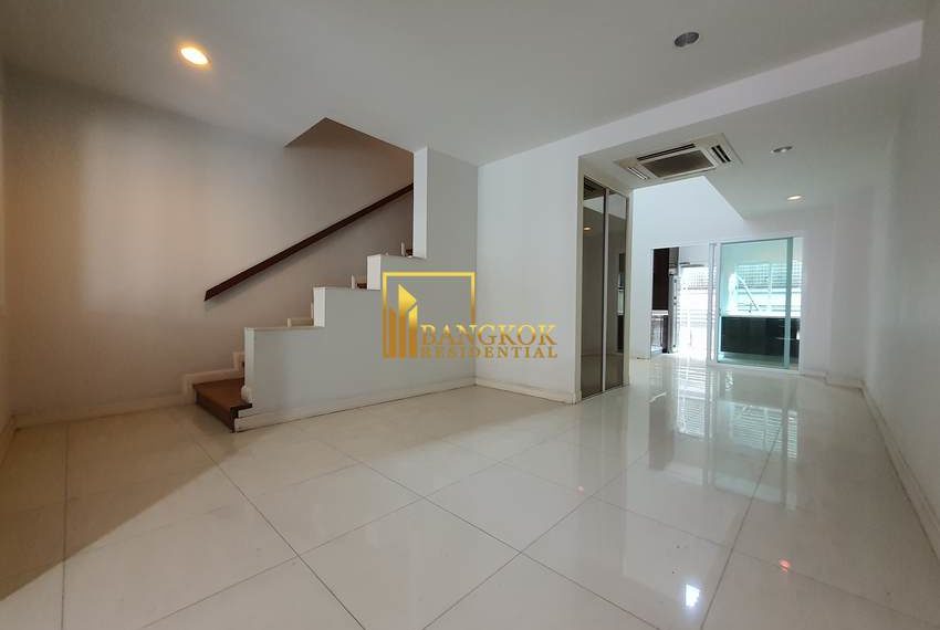 3 bed townhouse asoke Inhome Luxury Residence 8811 image-02