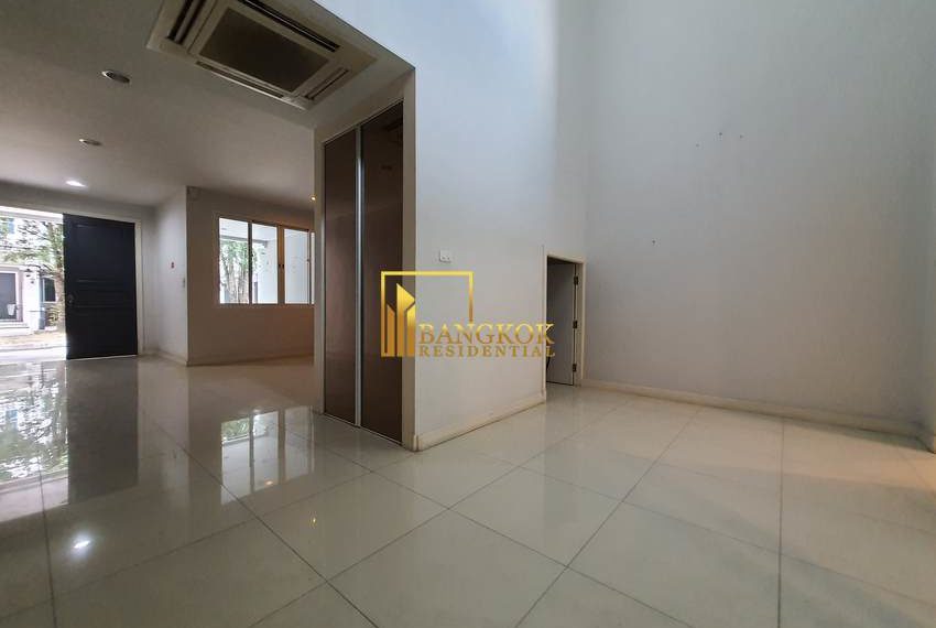 3 bed townhouse asoke Inhome Luxury Residence 8811 image-03