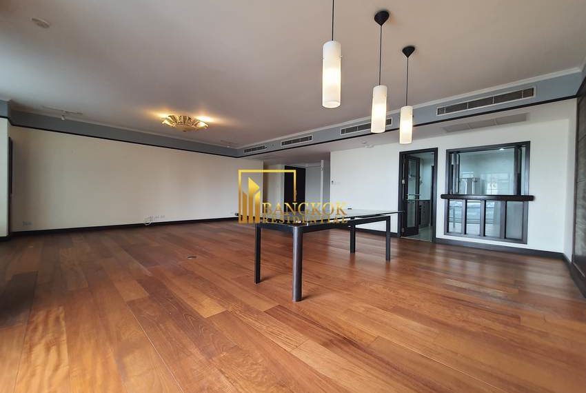 3 bedroom near bts phloen chit All Seasons Mansion 4612 image-02