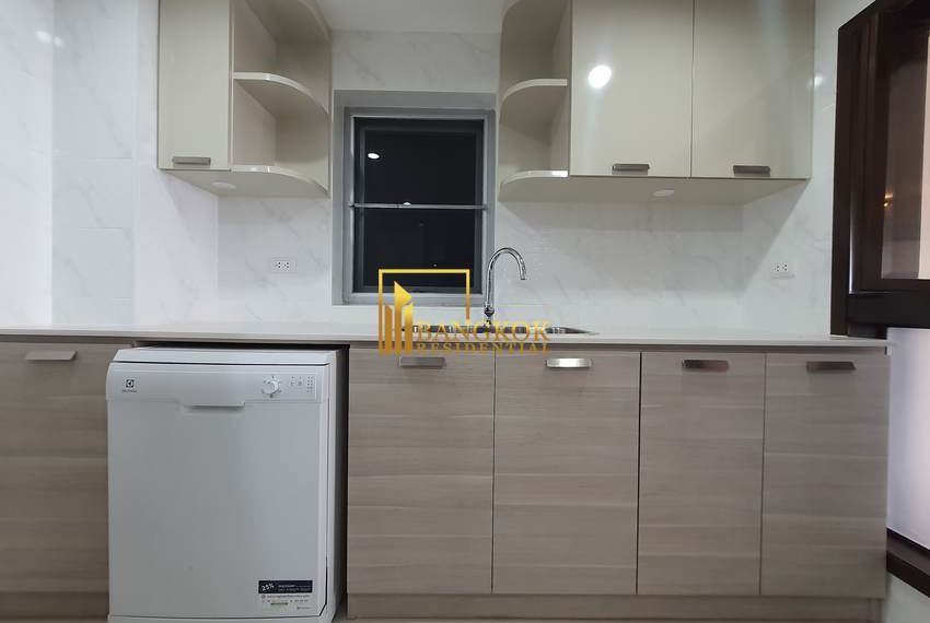 3 bedroom near bts phloen chit All Seasons Mansion 4612 image-08