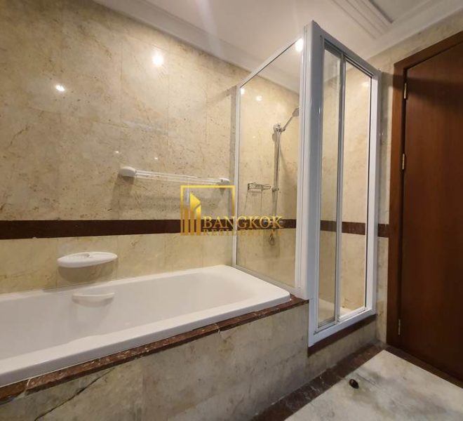 3 bedroom near bts phloen chit All Seasons Mansion 4612 image-14