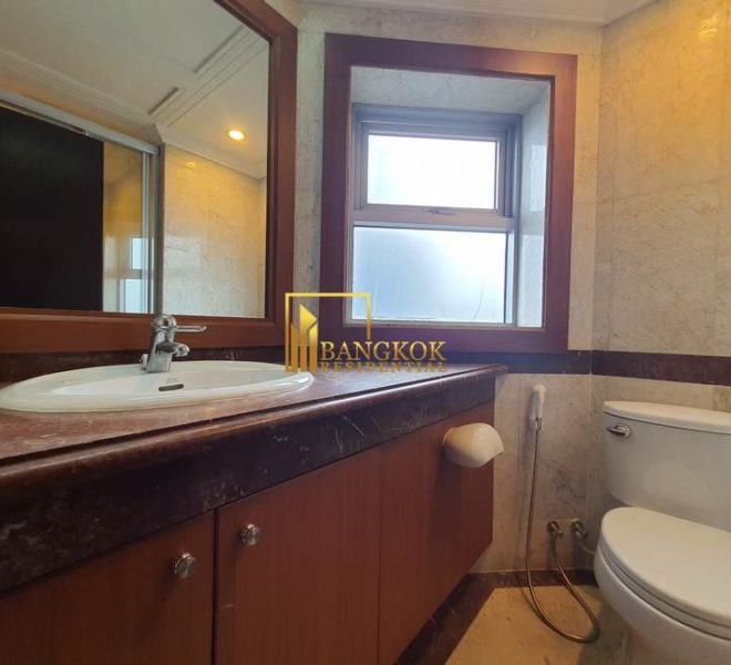3 bedroom near bts phloen chit All Seasons Mansion 4612 image-17