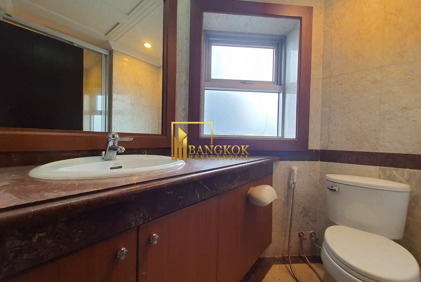 3 bedroom near bts phloen chit All Seasons Mansion 4612 image-17