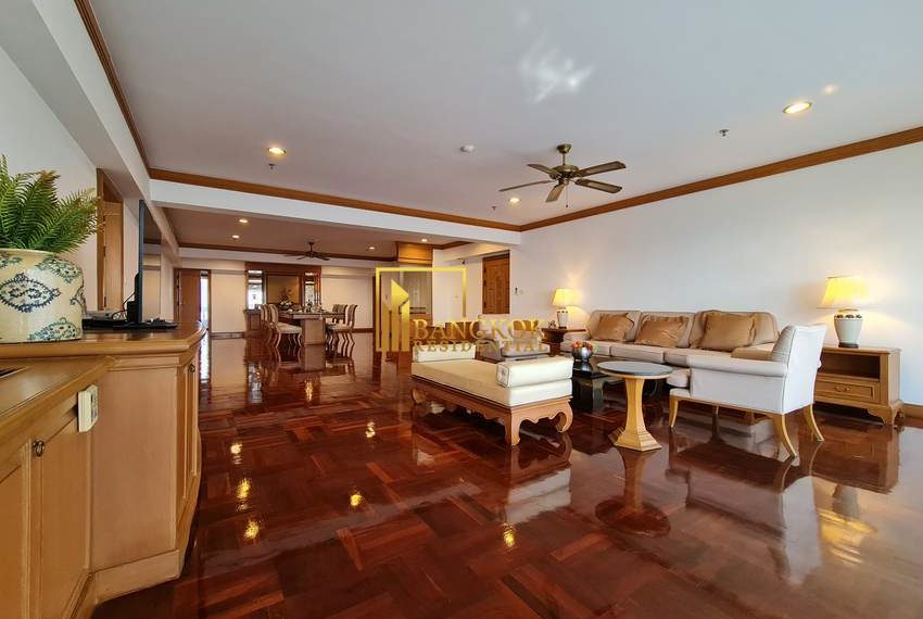 4 bed apartment for rent Centre Point Phromphong 7025 image-01