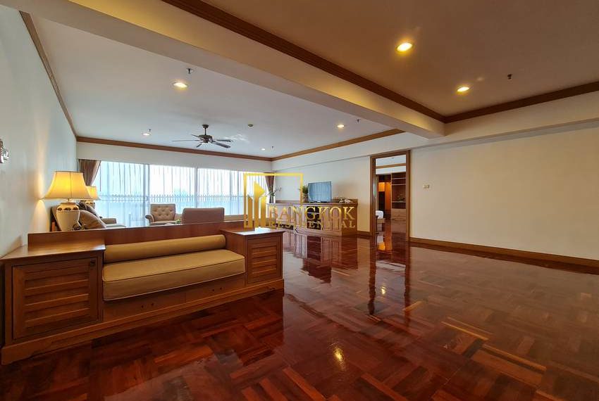4 bed apartment for rent Centre Point Phromphong 7025 image-05