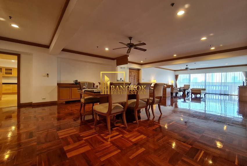 4 bed apartment for rent Centre Point Phromphong 7025 image-08