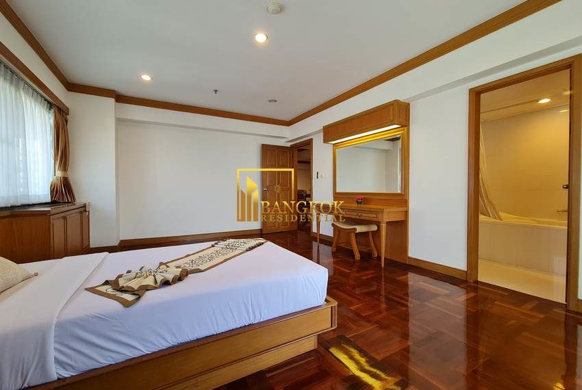 4 bed apartment for rent Centre Point Phromphong 7025 image-21