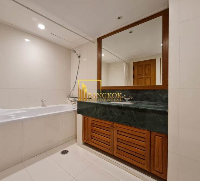 4 bed apartment for rent Centre Point Phromphong 7025 image-26