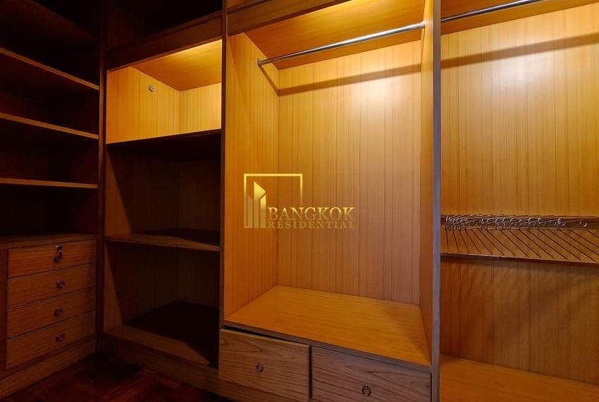 4 bed apartment for rent Centre Point Phromphong 7025 image-29