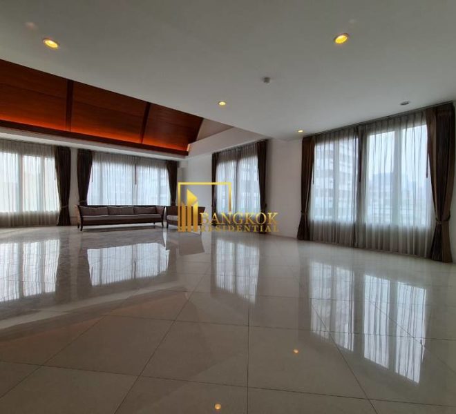 4 bed duplex apartment The Verandah 0083 image-01