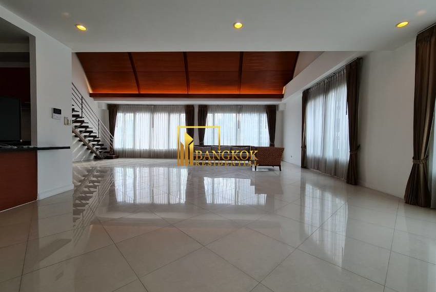 4 bed duplex apartment The Verandah 0083 image-02