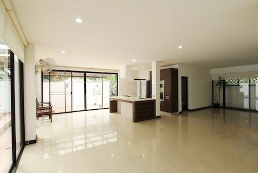 7676 Image-02