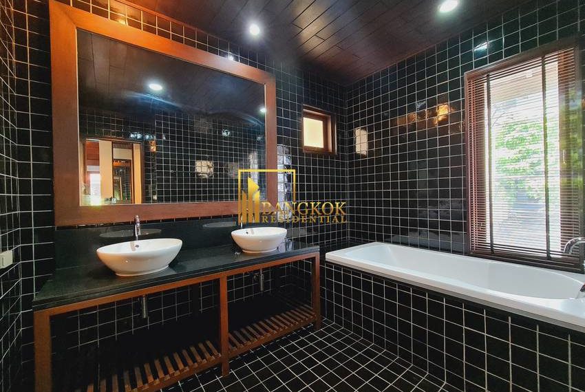 Baan Sukjai 3 bed for rent ekkamai 7690 image-04