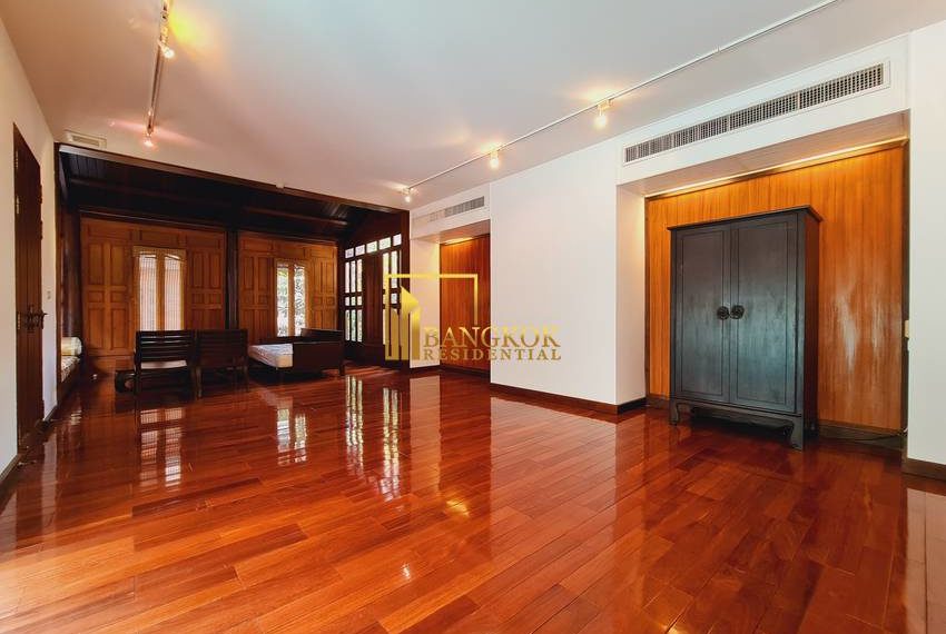 Baan Sukjai 3 bed for rent ekkamai 7690 image-15