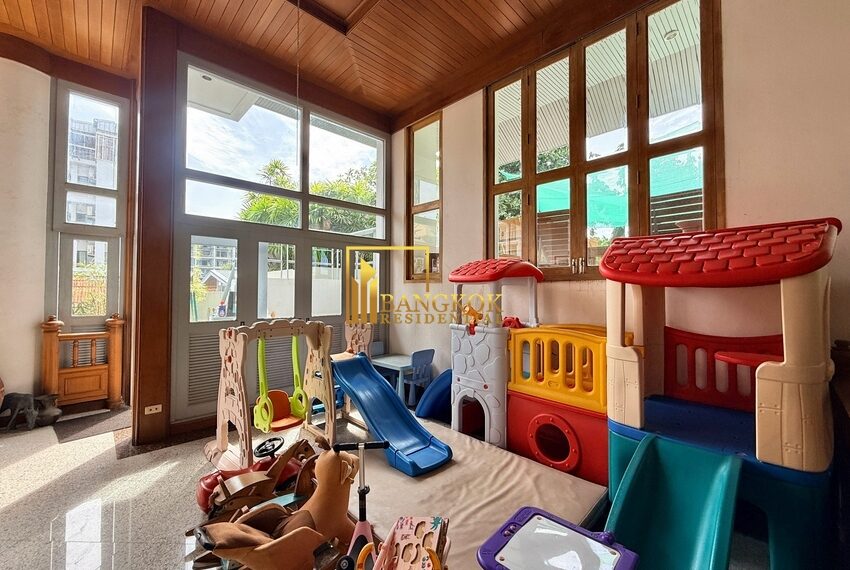 Suan Phinit Exclsive Apartment Facilities Image-06