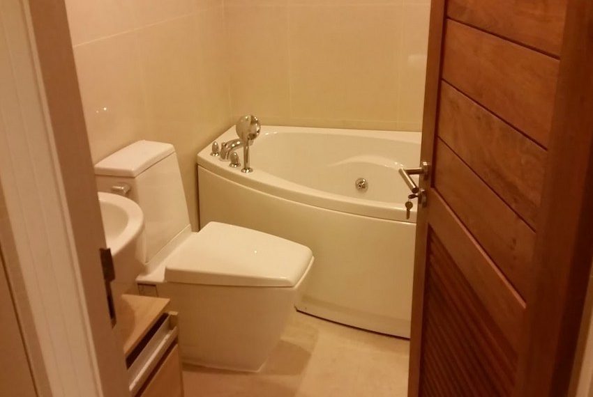 1049 Image-09