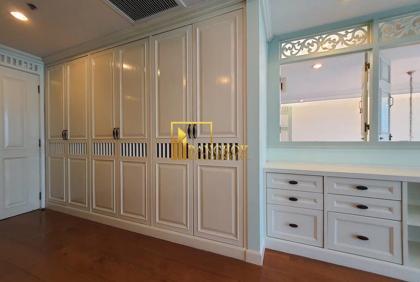 2 bed duplex condo The Rajdamri 6486 image-17
