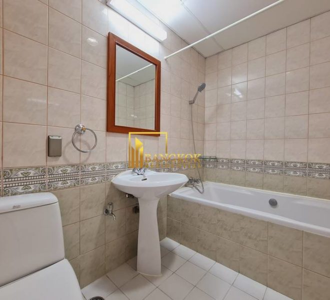 3 bed for rent Krungthep Thani Tower 0514 image-23