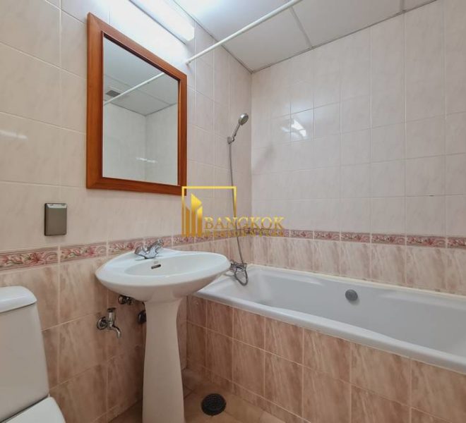 3 bed for rent Krungthep Thani Tower 0514 image-26