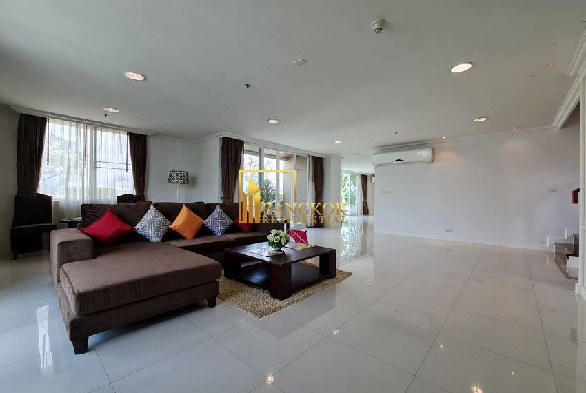 4 bed duplex penthouse apartment Piyathip Place 7101 image-01
