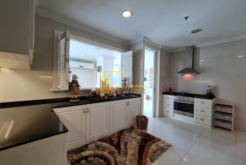 4 bed duplex penthouse apartment Piyathip Place 7101 image-08