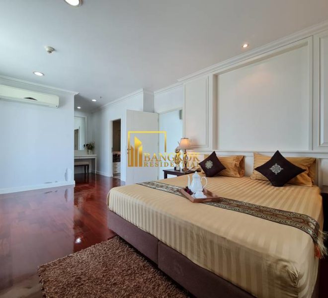 4 bed duplex penthouse apartment Piyathip Place 7101 image-11