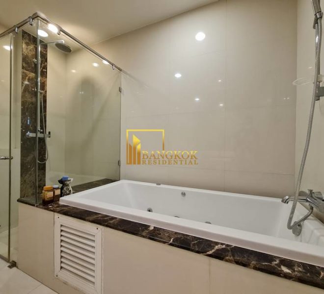 4 bed duplex penthouse apartment Piyathip Place 7101 image-14