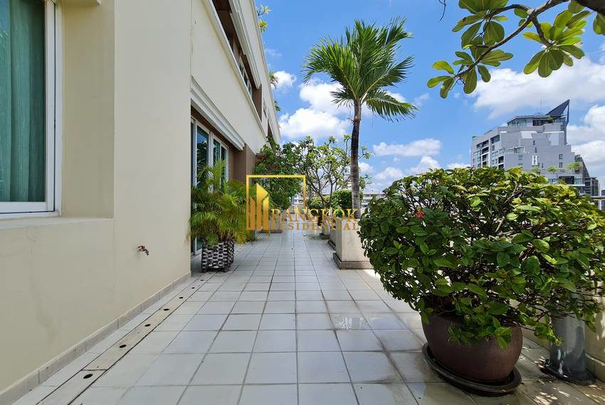 4 bed duplex penthouse apartment Piyathip Place 7101 image-16